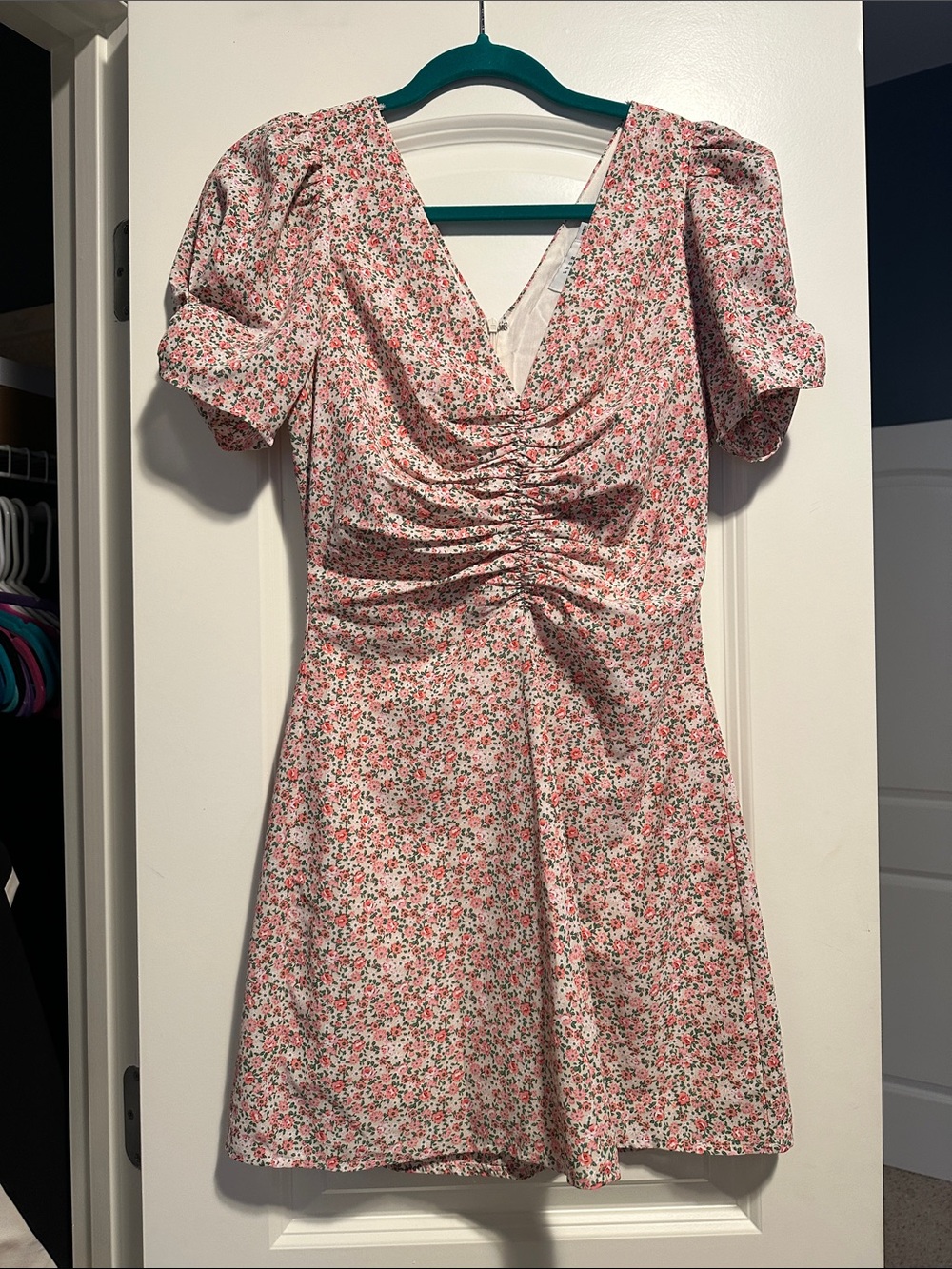 Lush Pink Floral Ruched V‑Neck Mini Dress